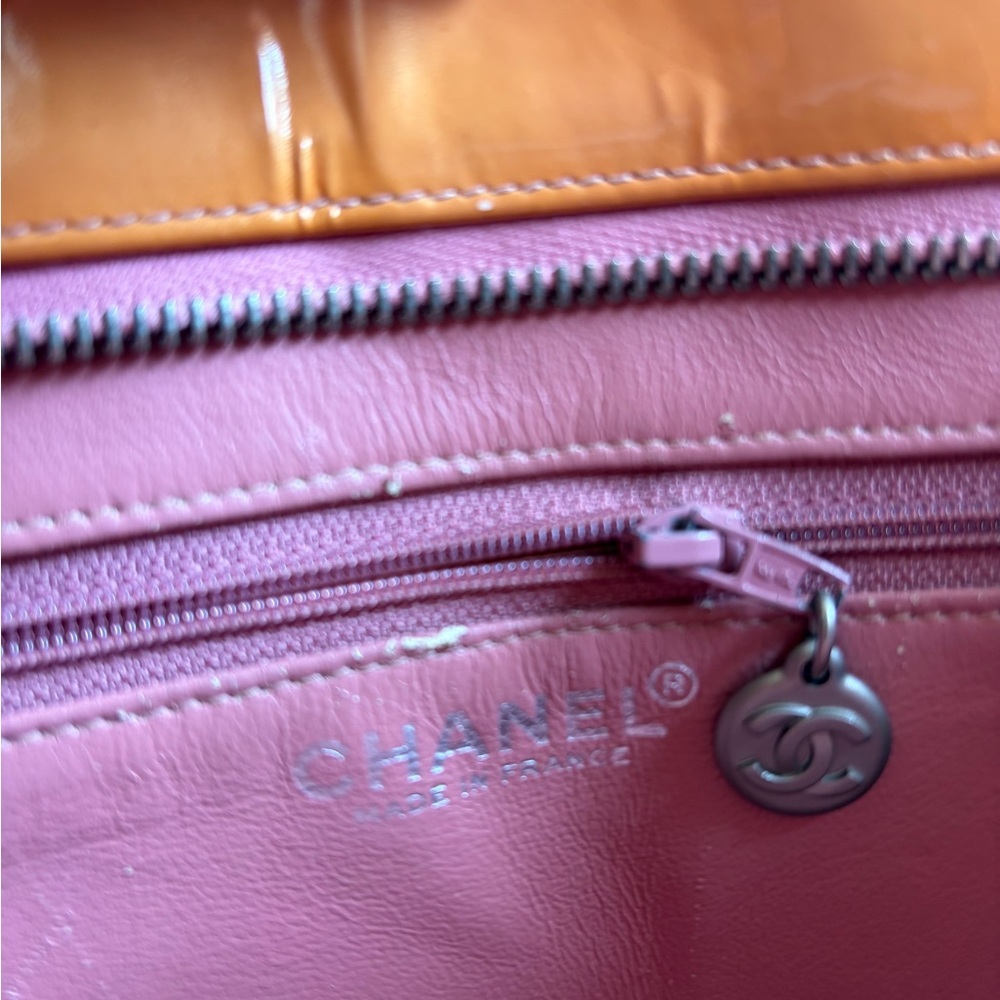 Luxurious Authentic CHANEL Iconic Medallion Tote France w/Dustbag ModPop - Picture 9 of 15